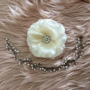 Ivory Flower headdress with clip & flexible guide